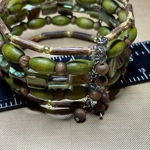 Beautiful Bracelet.  Love no clasp to fasten. Holds its shape.